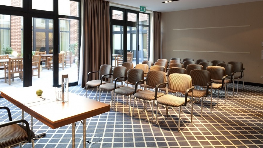 Tagungsraum Düsseldorf Theaterbestuhlung relexa hotel Berlin - Tagungsraum Düsseldorf Theaterbestuhlung